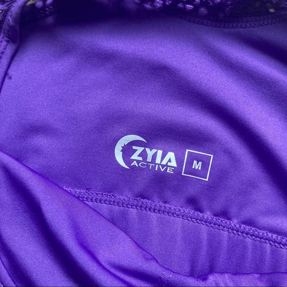 SOLD ZYIA bomber sports bra - Picture 5 of 6